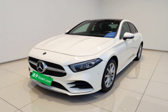 Mercedes-Benz A-Class 2021 A 200 L Sport Sedan Dynamic Model مستعملة