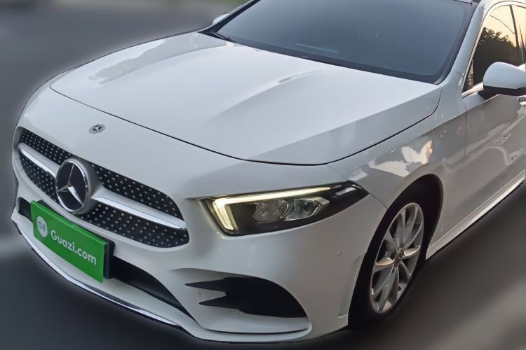 Używany Mercedes-Benz A-Class 2021 A 200 L Sport Sedan Fashion Model Guazi used car, China used car export, Used car for sale, Used cars, Cheapest cars for sale