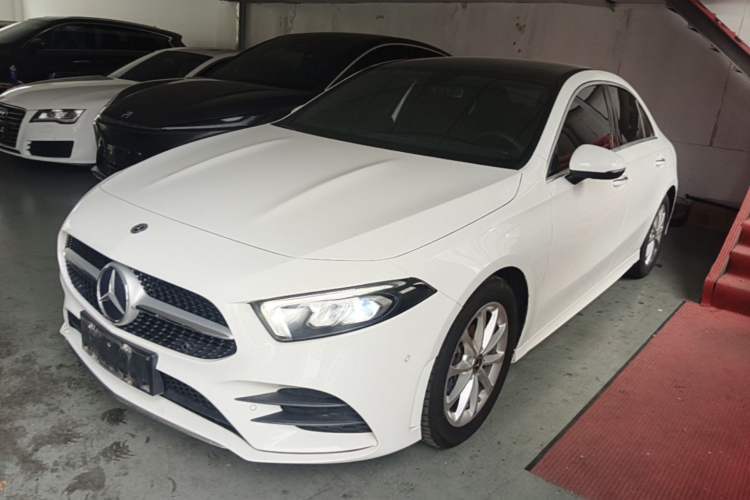 Used Mercedes-Benz A-Class 2021 A 200 L Sport Sedan Fashion Model Guazi used car, China used car export, Used car for sale, Used cars, Cheapest cars for sale