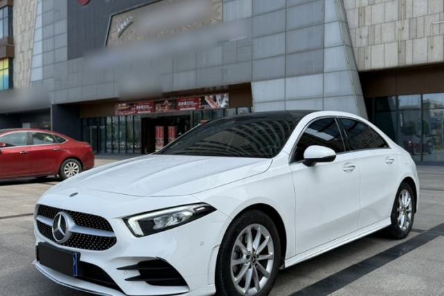 Używany Mercedes-Benz A-Class 2021 A 200 L Sport Sedan Fashion Model