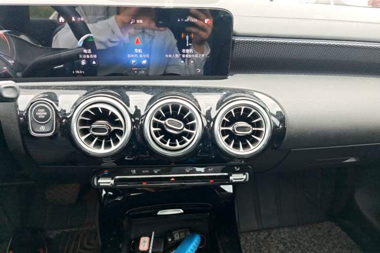 Used Mercedes-Benz A-Class 2022 Restyled A 200 L Sport Sedan Fashion Version Audio And AC Panel