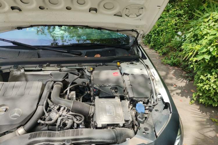 Used Mercedes-Benz A-Class 2022 A 200 L Sport Sedan Fashion Model Engine Bay Left