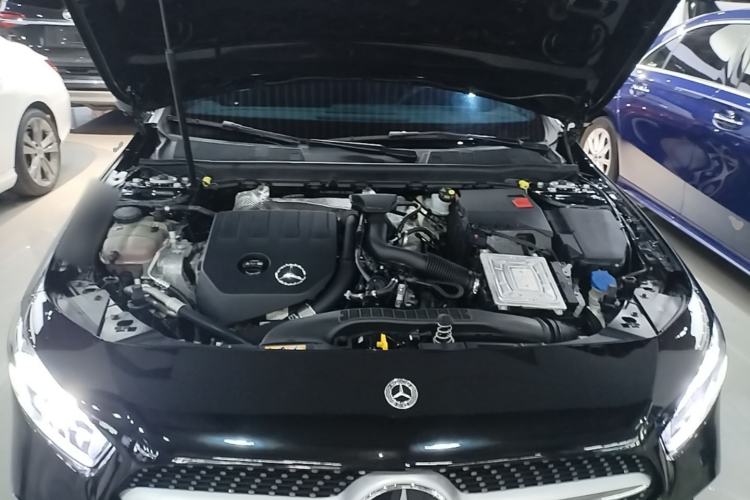 Used Mercedes-Benz A-Class 2022 Revised Version A 200 L Sport Sedan Fashionable Style Engine Bay