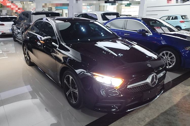 Used Mercedes-Benz A-Class 2022 Revised Version A 200 L Sport Sedan Fashionable Style Front Right 45 Deg