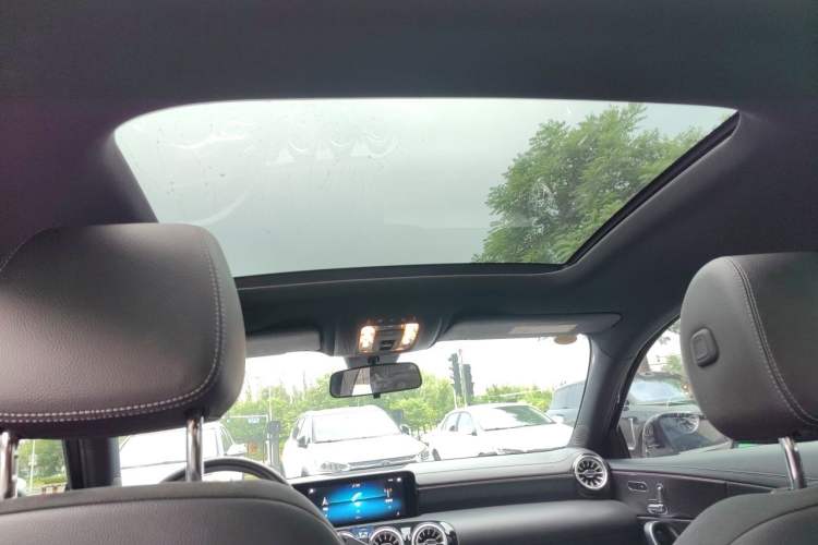 Used Mercedes-Benz A-Class 2022 Revised Version A 200 L Sport Sedan Fashionable Style Headliner