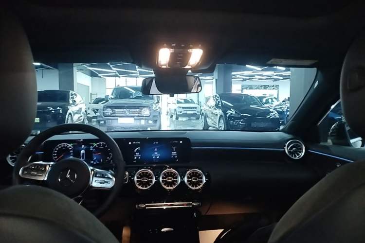 Used Mercedes-Benz A-Class 2022 Revised Version A 200 L Sport Sedan Fashionable Style Headliner