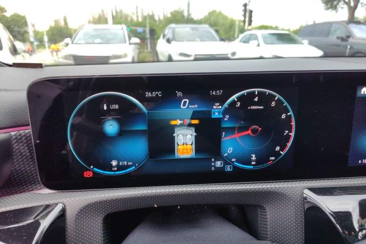 Used Mercedes-Benz A-Class 2022 Revised Version A 200 L Sport Sedan Fashionable Style Instrument Cluster