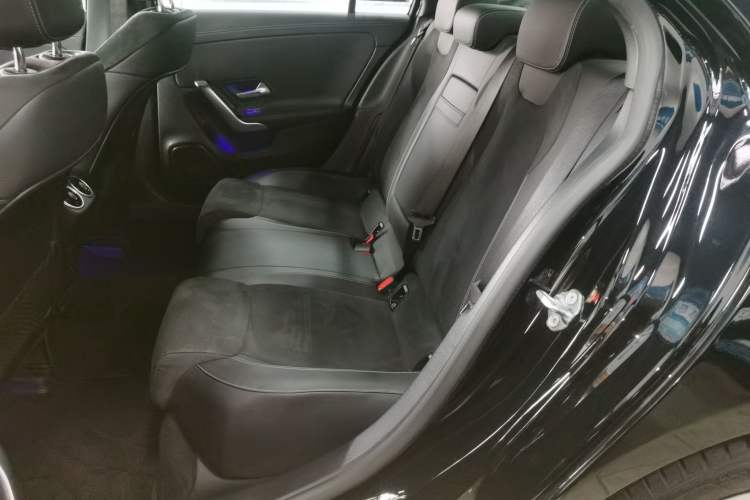Used Mercedes-Benz A-Class 2022 Revised Version A 200 L Sport Sedan Fashionable Style Interior 4