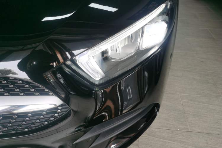 Used Mercedes-Benz A-Class 2022 Revised Version A 200 L Sport Sedan Fashionable Style Left Front Headlight
