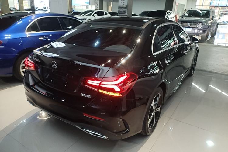 Used Mercedes-Benz A-Class 2022 Revised Version A 200 L Sport Sedan Fashionable Style Rear Right 45 Deg