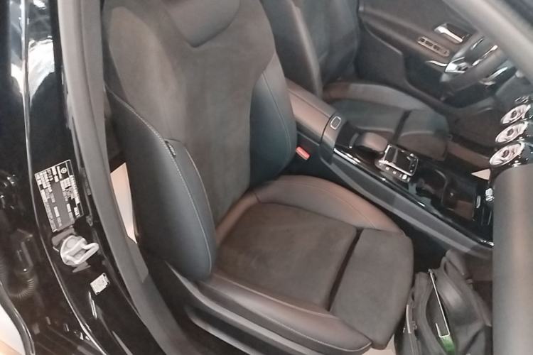 Used Mercedes-Benz A-Class 2022 Revised Version A 200 L Sport Sedan Fashionable Style Right Front Seat