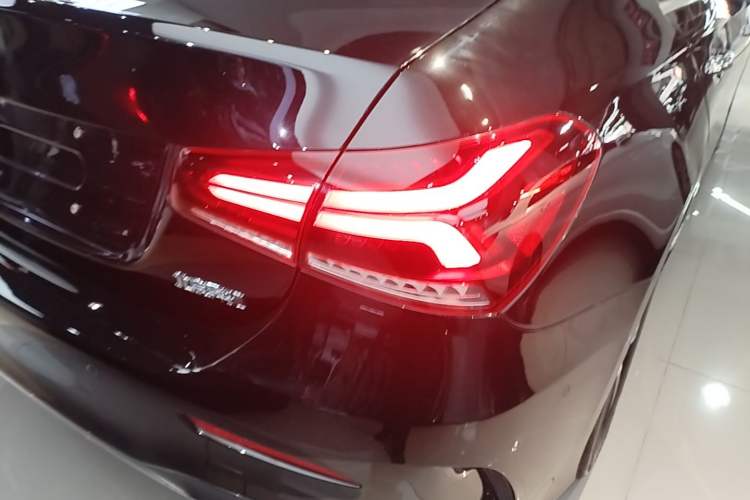 Used Mercedes-Benz A-Class 2022 Revised Version A 200 L Sport Sedan Fashionable Style Right Rear Taillight