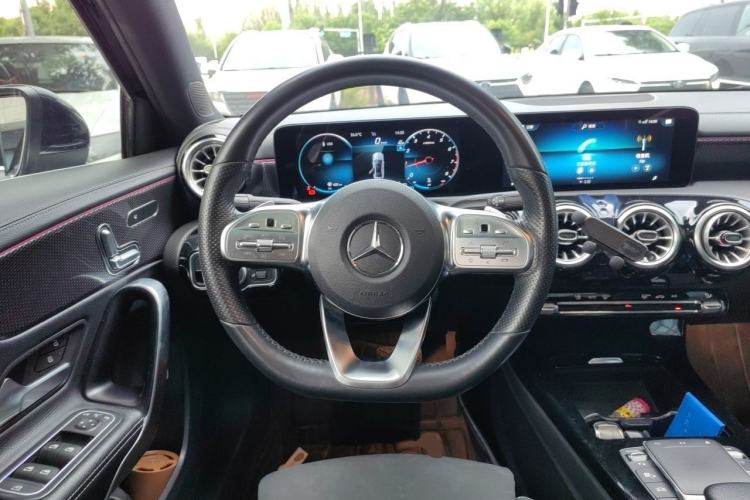Used Mercedes-Benz A-Class 2022 Revised Version A 200 L Sport Sedan Fashionable Style Steering Wheel