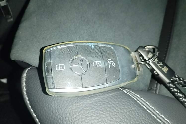 Used Mercedes-Benz A-Class 2022 Revised Version A 200 L Sport Sedan Fashionable Style Vehicle Key