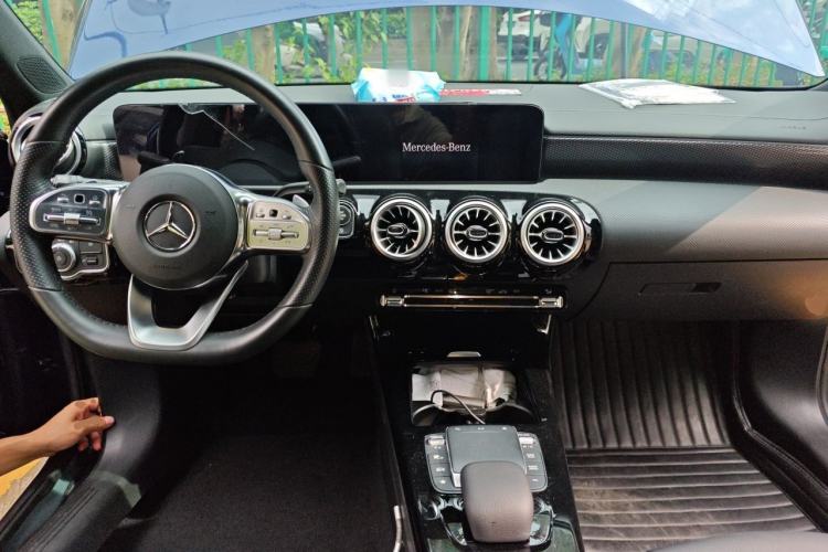 Used Mercedes-Benz A-Class 2022 Restyled A 200 L Sport Sedan Fashion Version Center Console