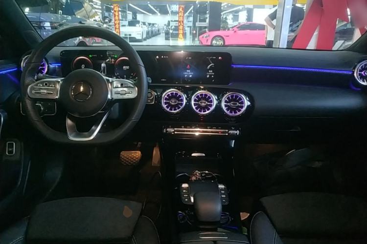 Used Mercedes-Benz A-Class 2022 Revised Version A 200 L Sport Sedan Fashionable Style Center Console
