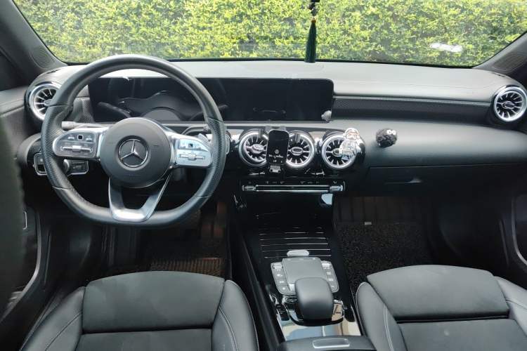 Used Mercedes-Benz A-Class 2022 Restyled A 200 L Sport Sedan Fashion Version Center Console