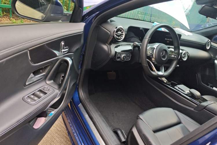 Used Mercedes-Benz A-Class 2022 Restyled A 200 L Sport Sedan Fashion Version Driver Seat