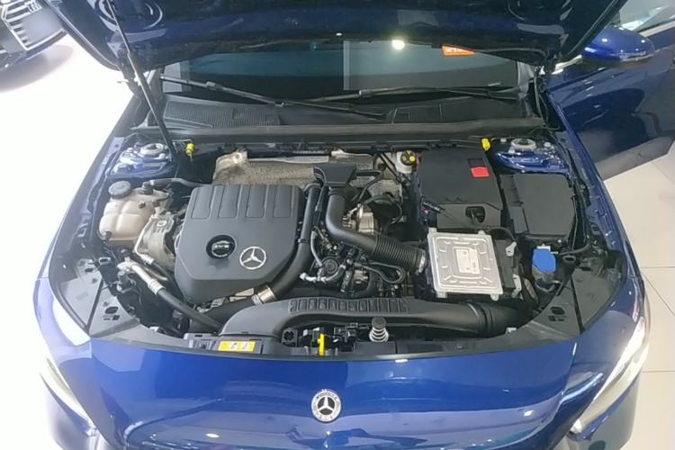 Used Mercedes-Benz A-Class 2022 Revised Version A 200 L Sport Sedan Fashionable Style Engine Bay