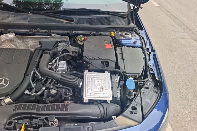 Used Mercedes-Benz A-Class 2022 Restyled A 200 L Sport Sedan Fashion Version Engine Bay Left