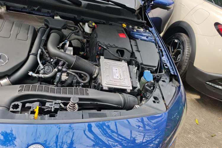 Used Mercedes-Benz A-Class 2022 Restyled A 200 L Sport Sedan Fashion Version Engine Bay Left