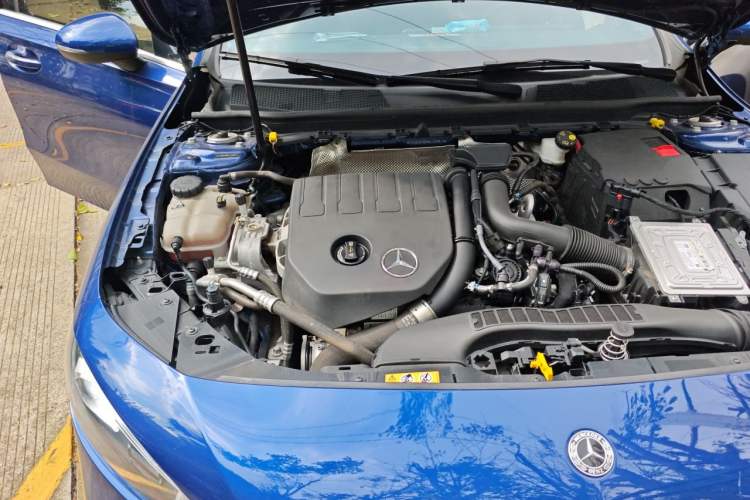 Used Mercedes-Benz A-Class 2022 Restyled A 200 L Sport Sedan Fashion Version Engine Bay Right