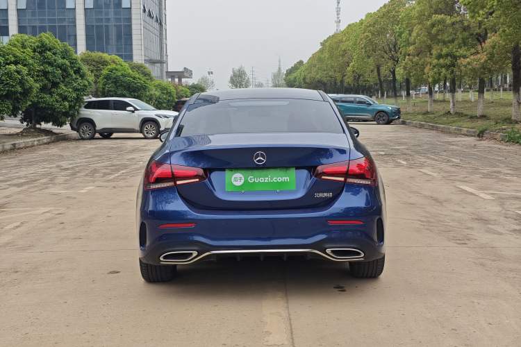 Used Mercedes-Benz A-Class 2022 Restyled A 200 L Sport Sedan Fashion Version Exterior 3