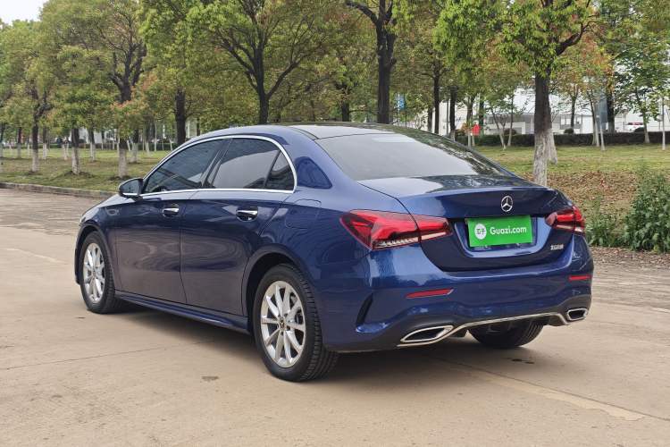 Used Mercedes-Benz A-Class 2022 Restyled A 200 L Sport Sedan Fashion Version Exterior 4