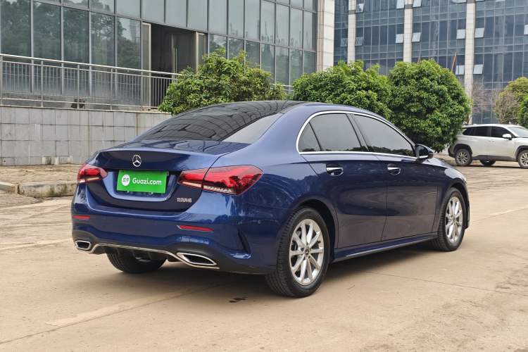 Used Mercedes-Benz A-Class 2022 Restyled A 200 L Sport Sedan Fashion Version Exterior 5