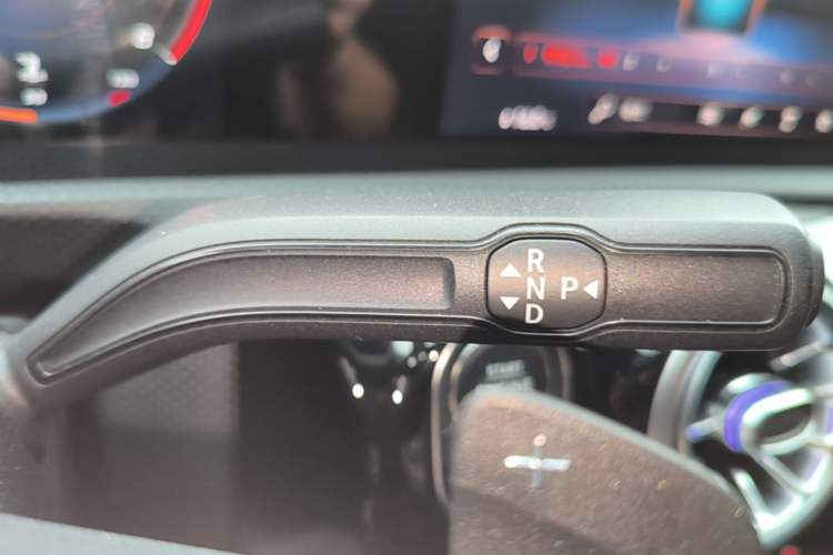 Used Mercedes-Benz A-Class 2022 A 200 L Sport Sedan Fashion Model Gear Lever