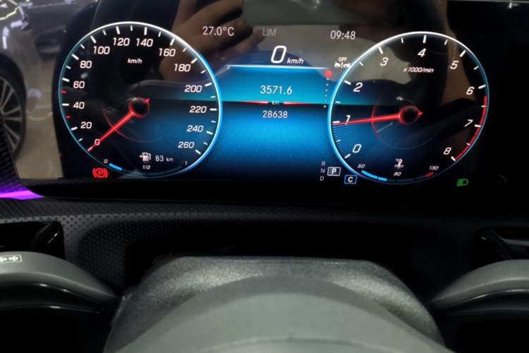 Used Mercedes-Benz A-Class 2022 Revised Version A 200 L Sport Sedan Fashionable Style Instrument Cluster
