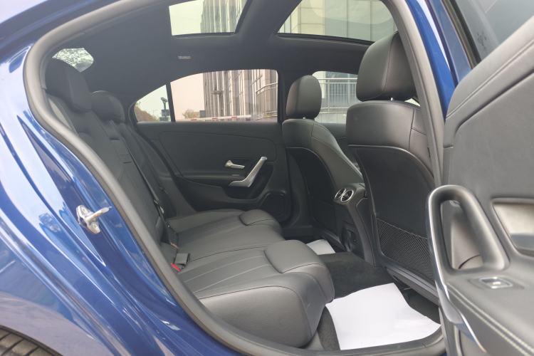 Used Mercedes-Benz A-Class 2022 Restyled A 200 L Sport Sedan Fashion Version Interior 11
