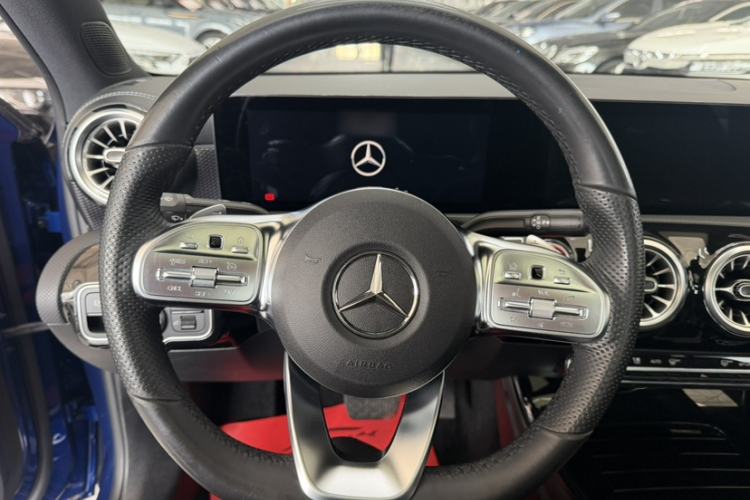 Used Mercedes-Benz A-Class 2022 Second Facelift A 200 L Sport Sedan Fashion Version Interior 2