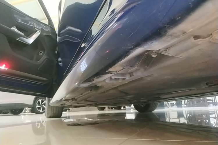 Used Mercedes-Benz A-Class 2022 Revised Version A 200 L Sport Sedan Fashionable Style Left Side Sill