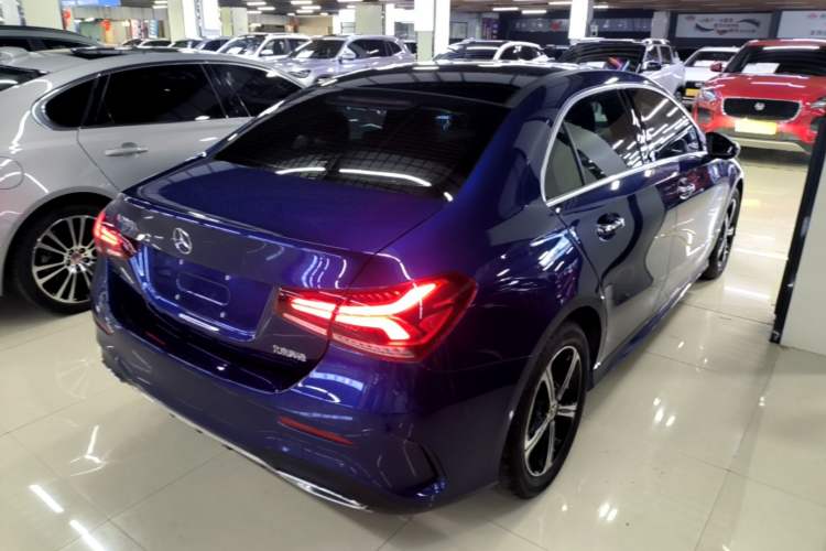 Used Mercedes-Benz A-Class 2022 Revised Version A 200 L Sport Sedan Fashionable Style Rear Right 45 Deg