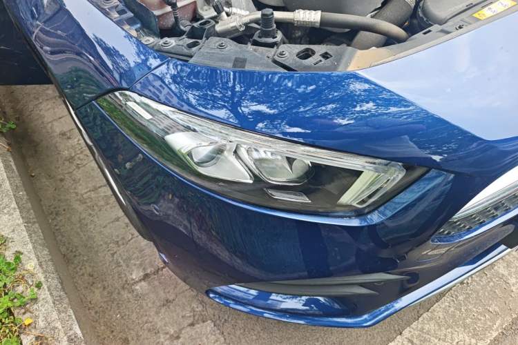 Used Mercedes-Benz A-Class 2022 Restyled A 200 L Sport Sedan Fashion Version Right Front Headlight