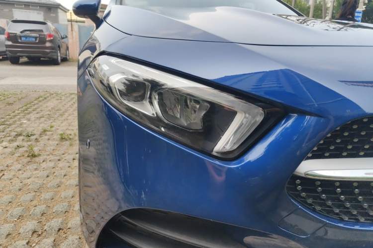 Used Mercedes-Benz A-Class 2022 Restyled A 200 L Sport Sedan Fashion Version Right Front Headlight