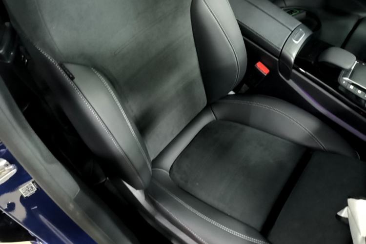 Used Mercedes-Benz A-Class 2022 Revised Version A 200 L Sport Sedan Fashionable Style Right Front Seat
