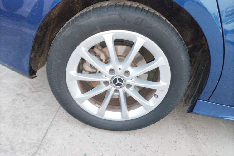 Used Mercedes-Benz A-Class 2022 A 200 L Sport Sedan Dynamic Model Right Rear Wheel Hub