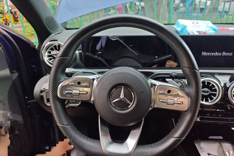 Used Mercedes-Benz A-Class 2022 Restyled A 200 L Sport Sedan Fashion Version Steering Wheel