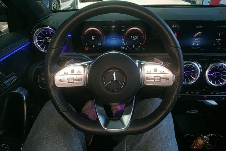 Used Mercedes-Benz A-Class 2022 Revised Version A 200 L Sport Sedan Fashionable Style Steering Wheel