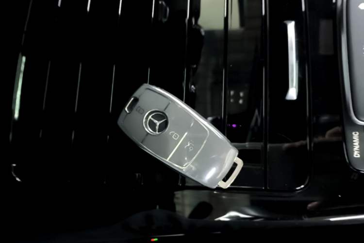 Used Mercedes-Benz A-Class 2022 Revised Version A 200 L Sport Sedan Fashionable Style Vehicle Key