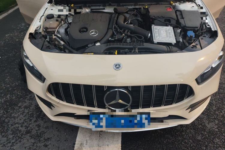 Used Mercedes-Benz A-Class 2022 Revised Version A 200 L Sport Sedan Fashionable Style Engine Bay