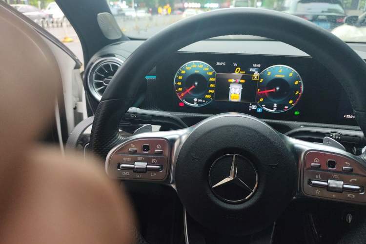 Used Mercedes-Benz A-Class 2022 Revised Version A 200 L Sport Sedan Fashionable Style Instrument Cluster