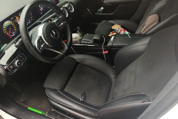 Used Mercedes-Benz A-Class 2022 Revised Version A 200 L Sport Sedan Fashionable Style Left Front Seat
