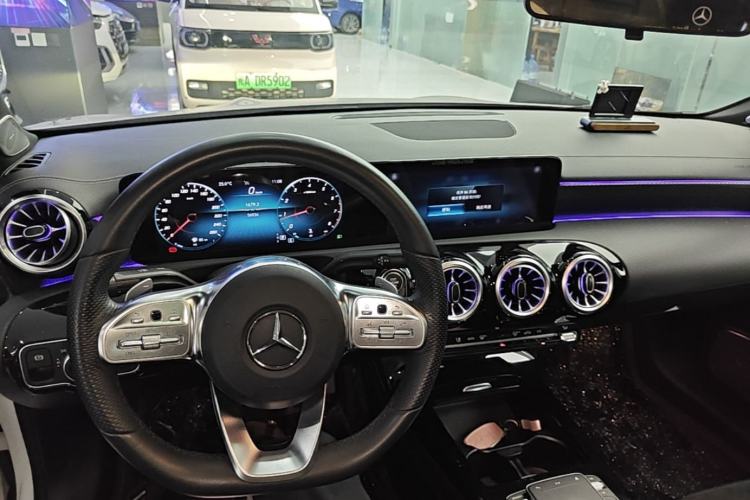 Used Mercedes-Benz A-Class 2022 Restyled A 200 L Sport Sedan Fashion Version Center Console