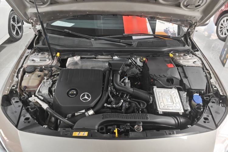Used Mercedes-Benz A-Class 2022 Revised Version A 200 L Sport Sedan Fashionable Style Engine Bay