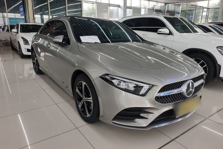 Used Mercedes-Benz A-Class 2022 Revised Version A 200 L Sport Sedan Fashionable Style Exterior 2