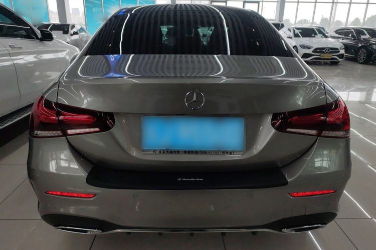 Used Mercedes-Benz A-Class 2022 Revised Version A 200 L Sport Sedan Fashionable Style Exterior 4