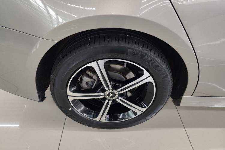 Used Mercedes-Benz A-Class 2022 Revised Version A 200 L Sport Sedan Fashionable Style Exterior 8